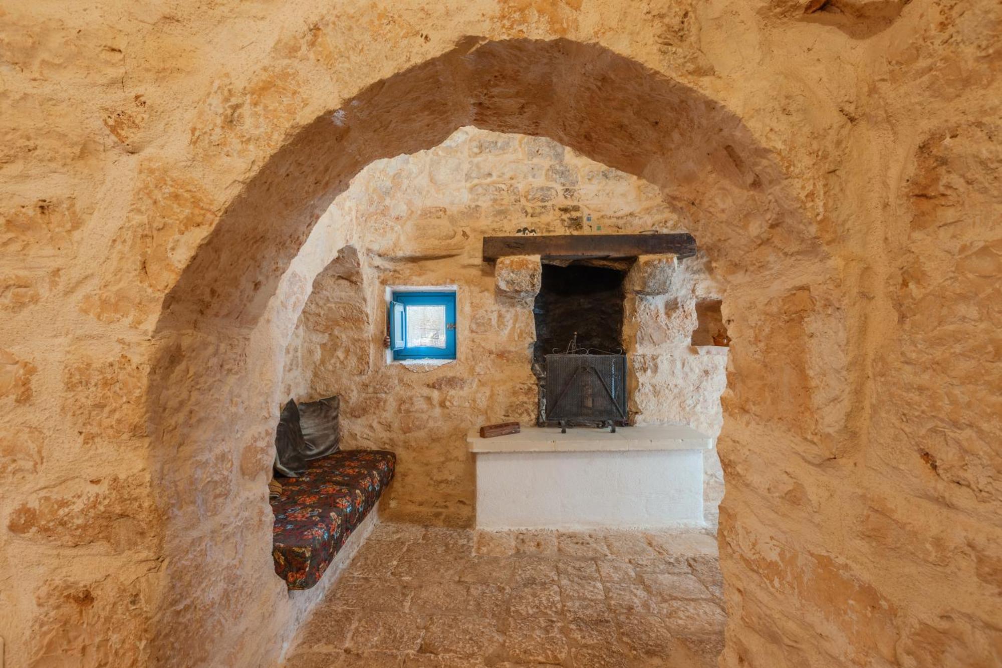 Apartamento Trullo Tarantini Con Piscina Privata Latiano Exterior foto