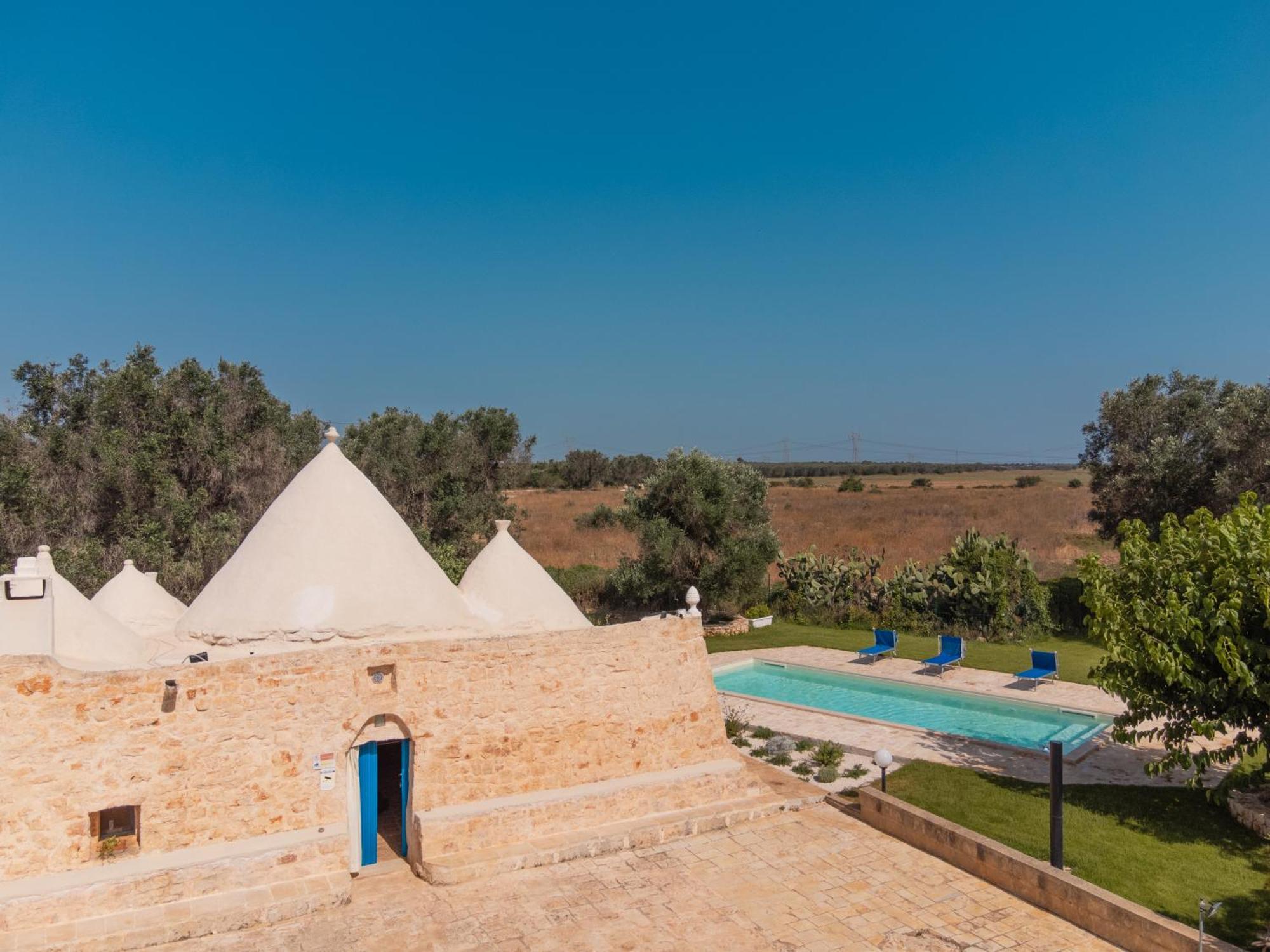 Apartamento Trullo Tarantini Con Piscina Privata Latiano Exterior foto